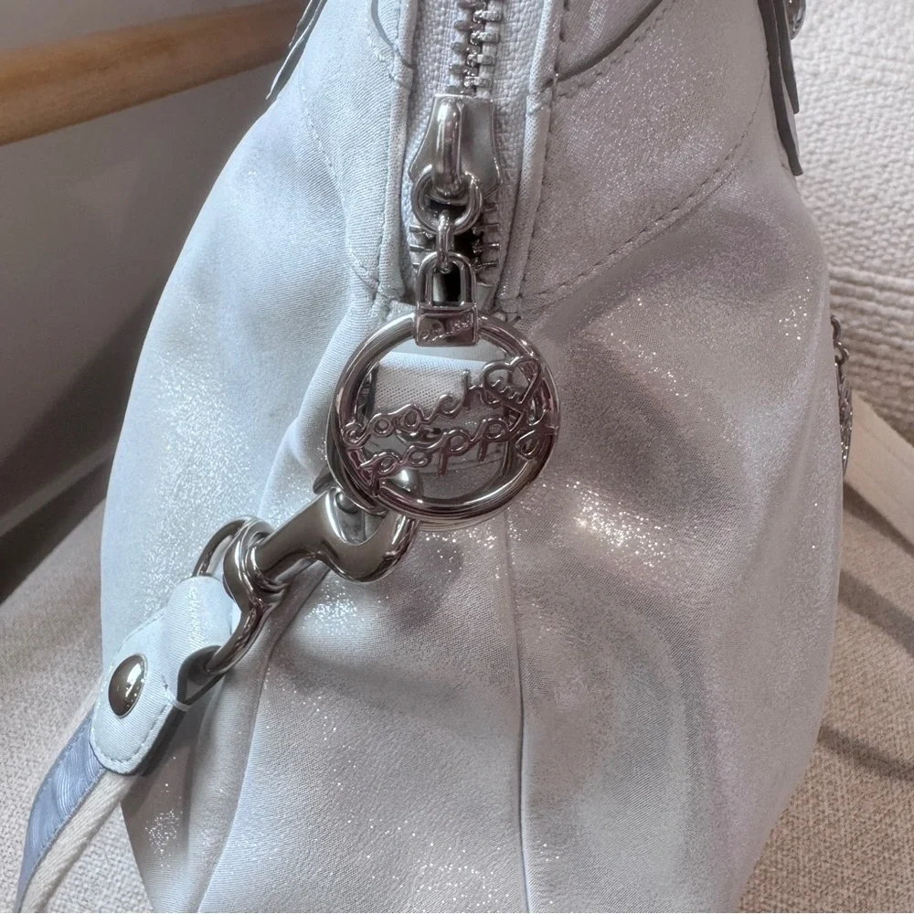 Coach Legacy Poppy Leather in Stardust Silver 16283 Rhinestone Skull Keychain - Picture 6 of 17